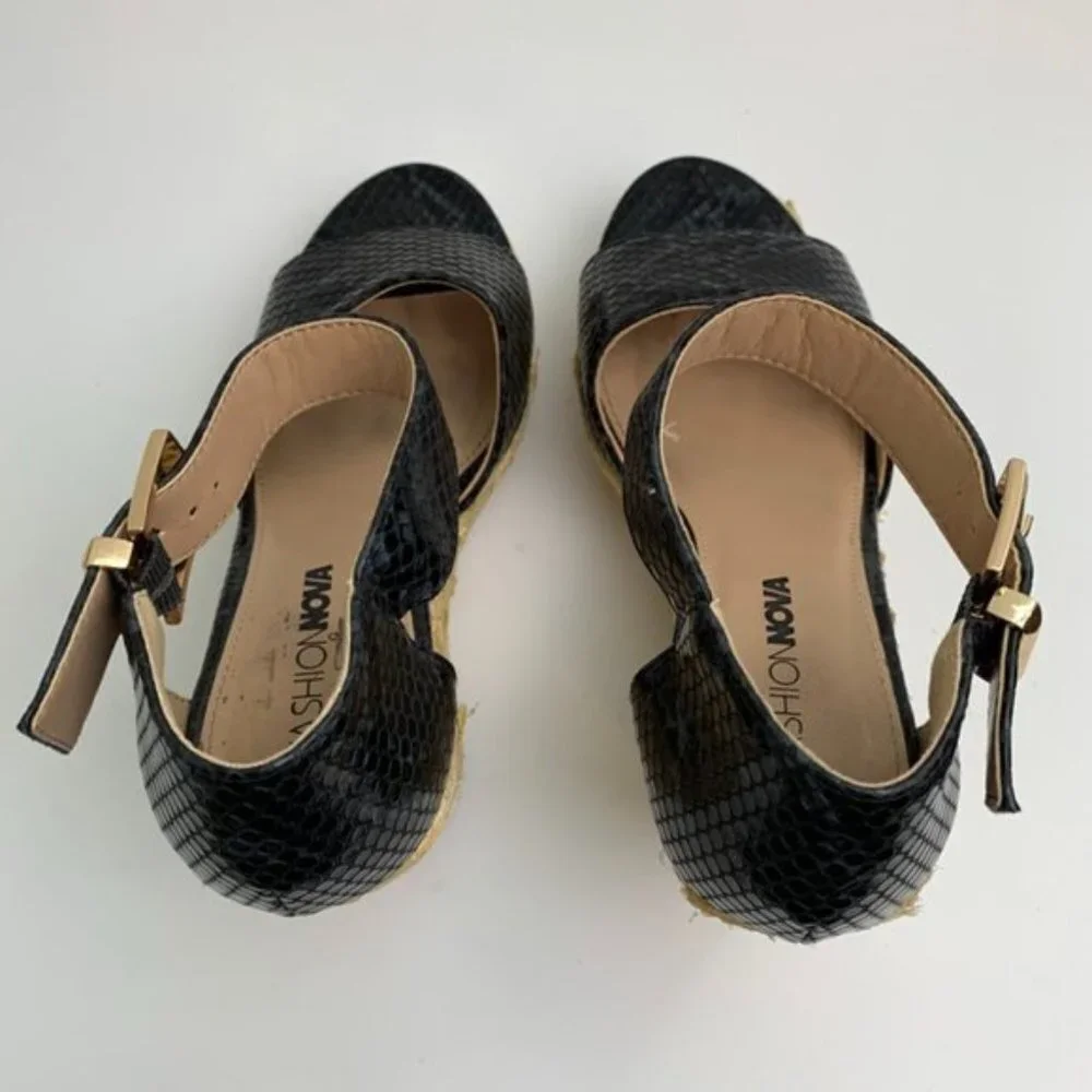 Fashion Nova Black Just Peachy Wedges